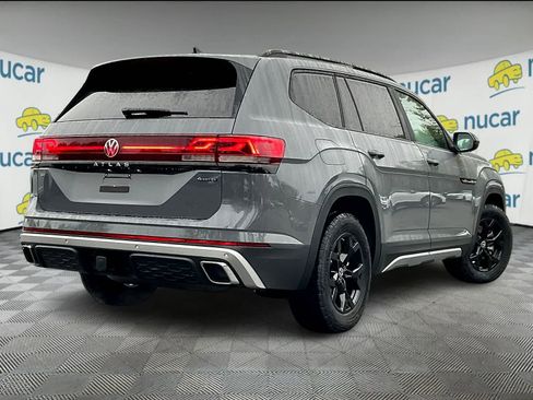 New 2026 Volkswagen Atlas Peak Edition image 7