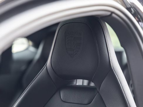 Certified 2025 Porsche Panamera image 26