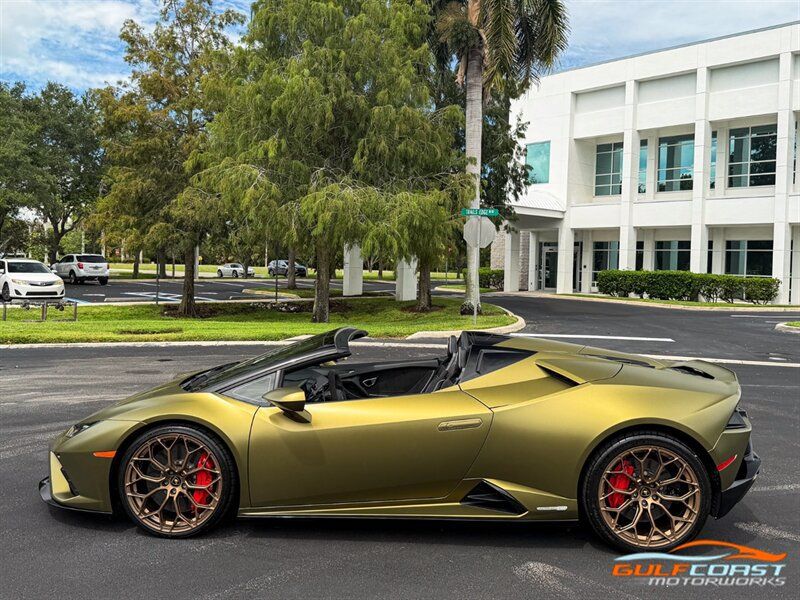 Used 2022 Lamborghini Huracan EVO RWD image 33