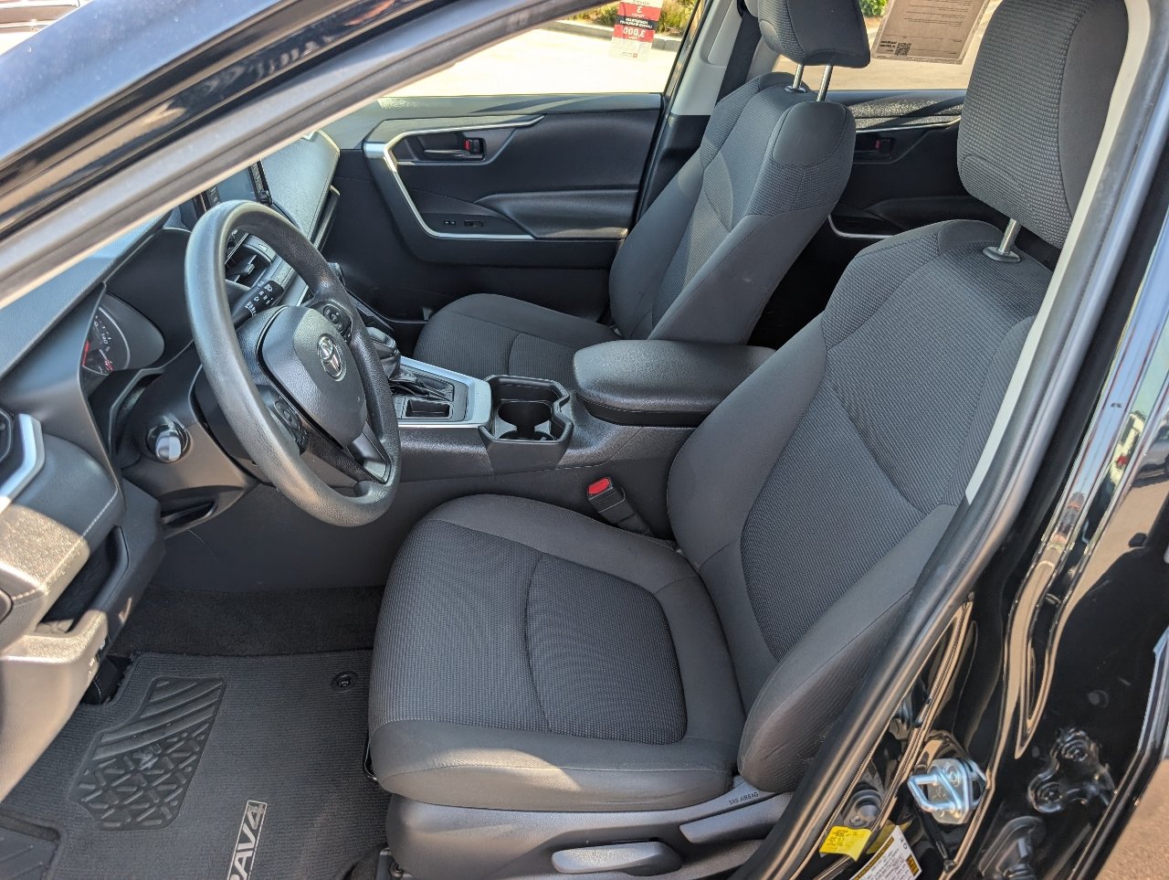 Used 2019 Toyota RAV4 LE w/ Carpet Mat Package FWD image 2
