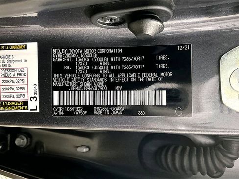 Used 2022 Toyota 4Runner SR5 image 32