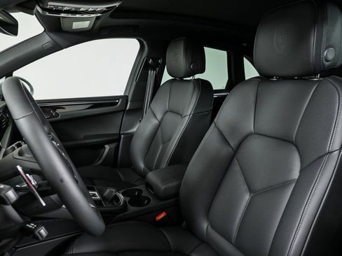 New 2026 Porsche Macan image 5
