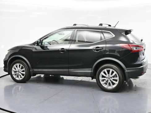 Used 2020 Nissan Rogue Sport SV w/ Technology Package FWD image 4
