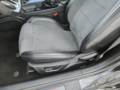 Used 2019 Ford Mustang Shelby GT350 w/ Technology Package RWD image 16