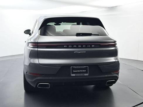 Certified 2024 Porsche Cayenne AWD/4WD image 13