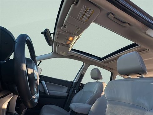 Used 2014 Subaru Forester 2.5i Touring w/ Popular Package #2 image 11