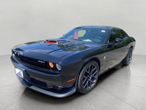 Used 2017 Dodge Challenger R/T Scat Pack RWD image 6