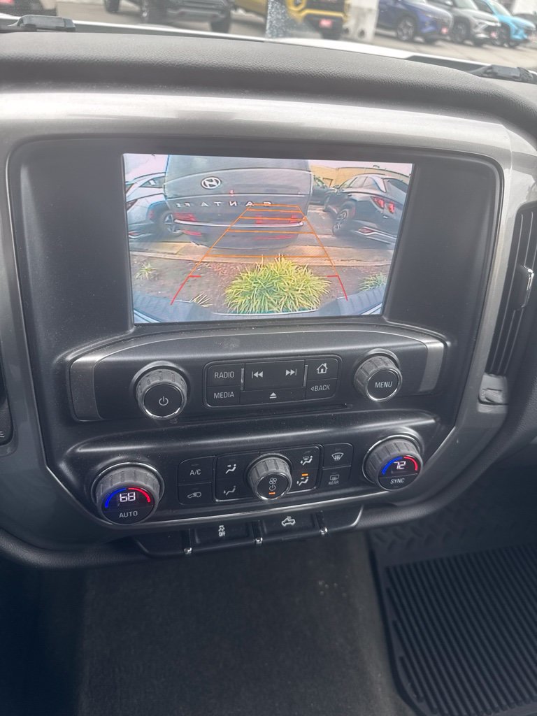 Used 2017 Chevrolet Silverado 1500 LT w/ All Star Edition AWD/4WD image 4