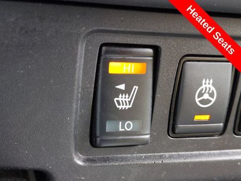 Used 2024 Nissan Frontier SV w/ Technology Package AWD/4WD image 13