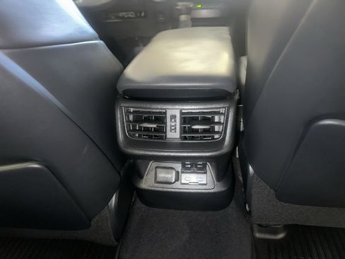 Used 2024 Lexus ES 350 w/ Accessory Package (Z2) FWD image 17