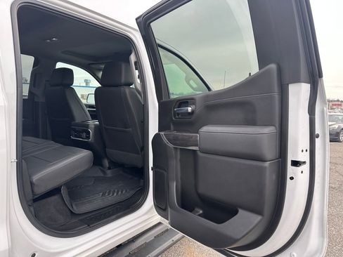 Used 2022 Chevrolet Silverado 1500 LTZ w/ LTZ Premium Package AWD/4WD image 17