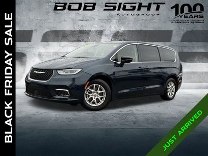 Used 2024 Chrysler Pacifica Touring-L