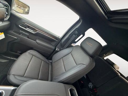 New 2026 Chevrolet Silverado 1500 High Country w/ High Country Premium Package AWD/4WD image 15