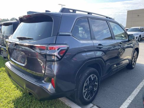 Used 2025 Subaru Forester Premium w/ Convenience Package #2 AWD/4WD image 4