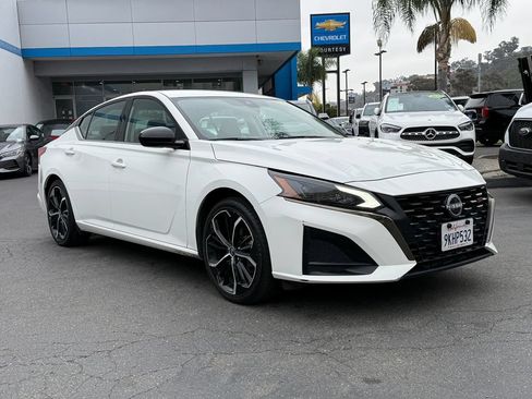 Used 2024 Nissan Altima 2.5 SR FWD image 4