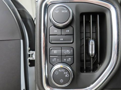 Used 2022 GMC Sierra 2500 SLE w/ SLE Value Package; image 53