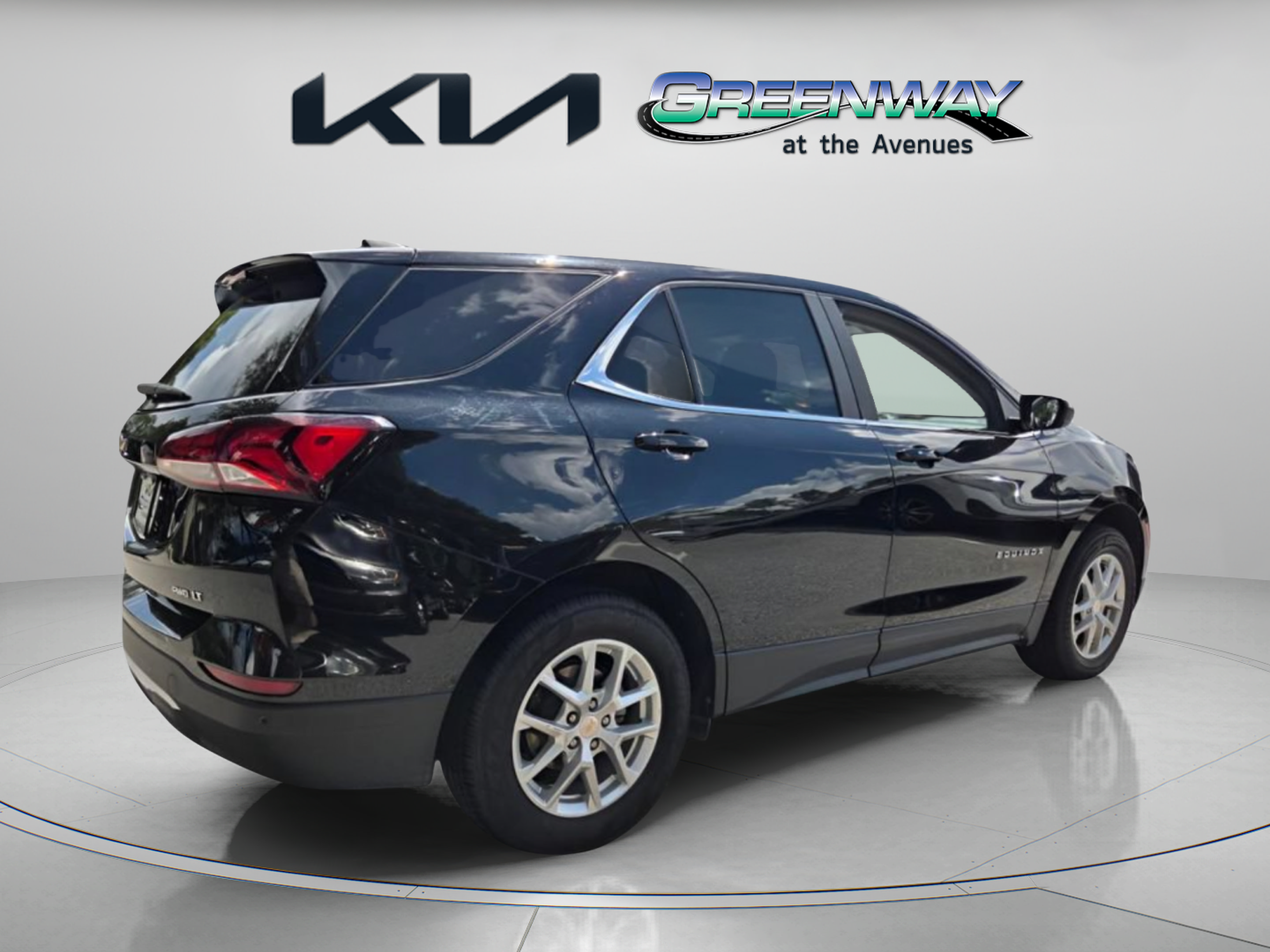 Used 2024 Chevrolet Equinox LT AWD/4WD image 7