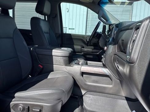 Used 2021 Chevrolet Silverado 3500 LTZ w/ LTZ Convenience Package image 12