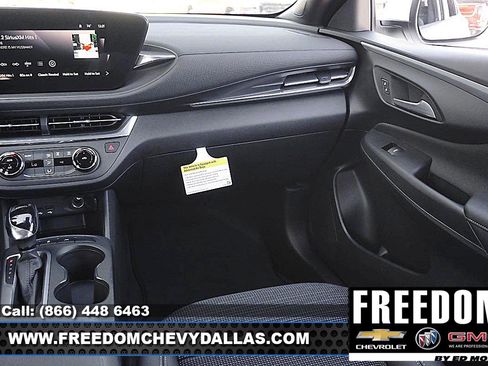 New 2026 Buick Envista Preferred image 32