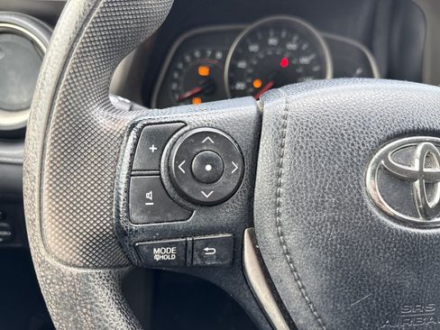 Used 2015 Toyota RAV4 LE AWD/4WD image 20