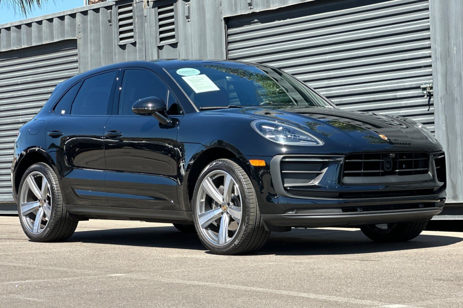 Certified 2024 Porsche Macan AWD/4WD image 10