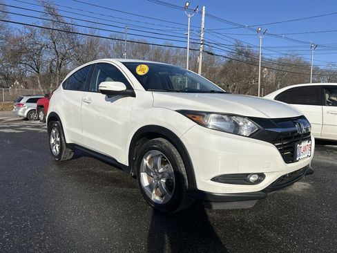 Used 2017 Honda HR-V EX image 3