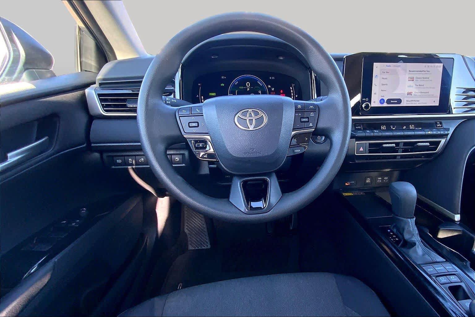 Used 2025 Toyota Camry LE FWD image 6