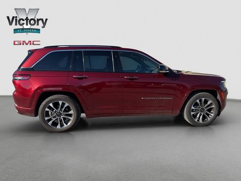 Used 2022 Jeep Grand Cherokee Overland AWD/4WD image 19
