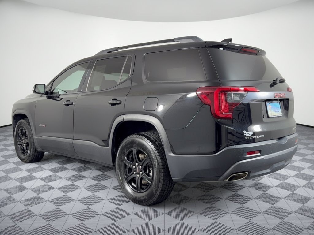 Used 2022 GMC Acadia AT4 w/ Technology Package AWD/4WD image 3