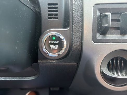 Used 2016 Ford Expedition Platinum RWD image 21