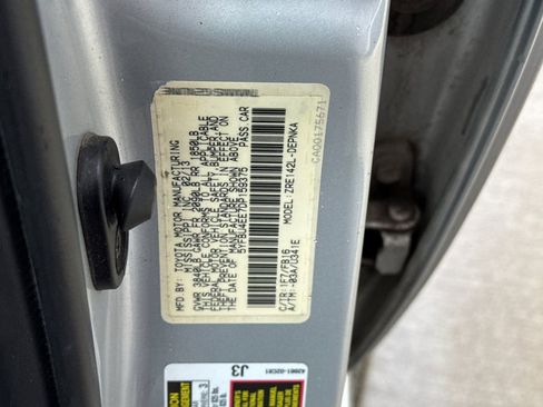 Used 2013 Toyota Corolla LE image 22