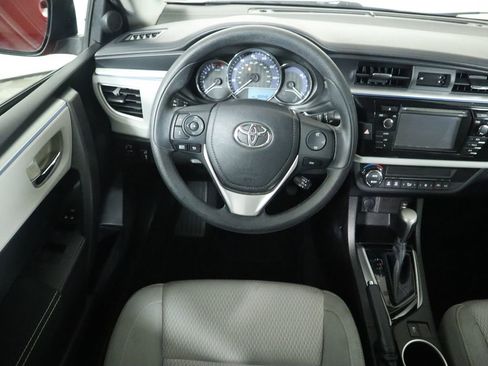 Used 2015 Toyota Corolla LE image 10