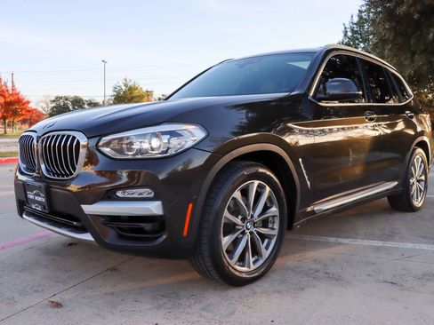 Used 2019 BMW X3 sDrive30i w/ Premium Package image 3