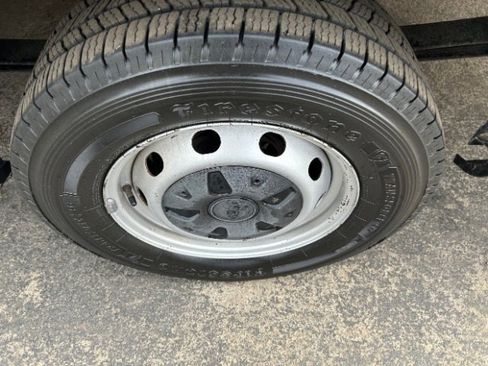 Used 2019 Ford Transit 250 148 High Roof Extended image 19