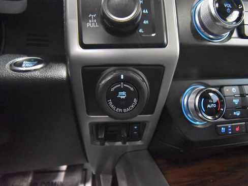 Used 2020 Ford F150 Lariat w/ Equipment Group 502A Luxury AWD/4WD image 20