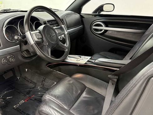Used 2004 Chevrolet SSR w/ Preferred Equipment Group image 12