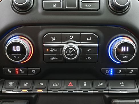 Used 2020 Chevrolet Silverado 2500 High Country w/ Z71 Off-Road Package image 35