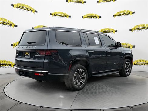 Used 2024 Jeep Wagoneer Series II w/ Flexible Seating Group image 5