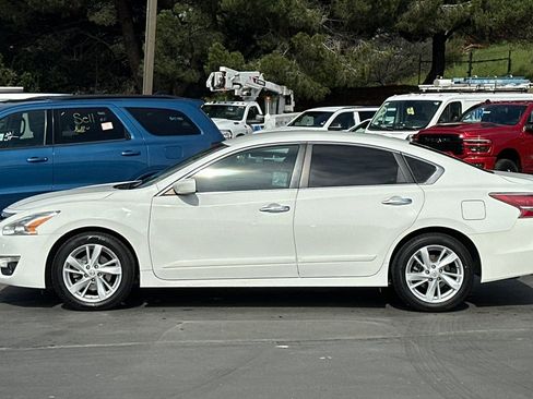 Used 2015 Nissan Altima 2.5 SV image 7
