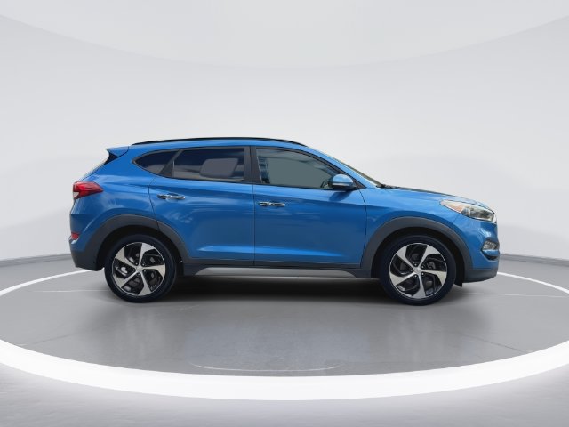 Used 2017 Hyundai Tucson Limited w/ Limited Ultimate Package 03 FWD image 9