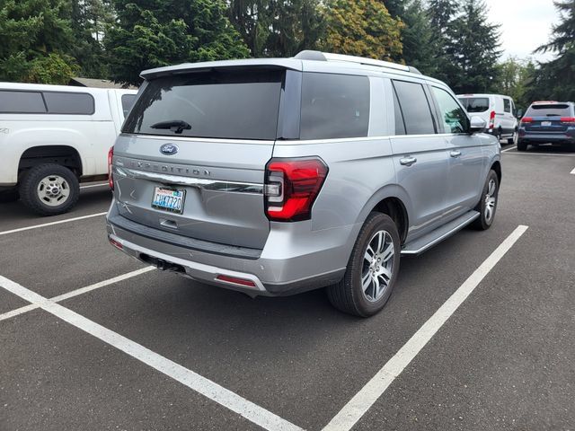 Used 2022 Ford Expedition Limited AWD/4WD image 3