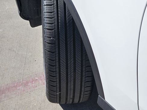 Used 2026 Mercedes-Benz GLC 300 4MATIC image 12