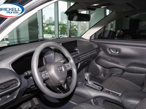 Certified 2025 Honda HR-V LX image 14
