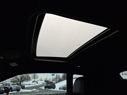 Used 2021 Dodge Challenger GT w/ Plus Package image 12