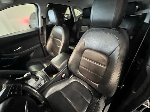 Used 2018 Jaguar E-PACE S image 10