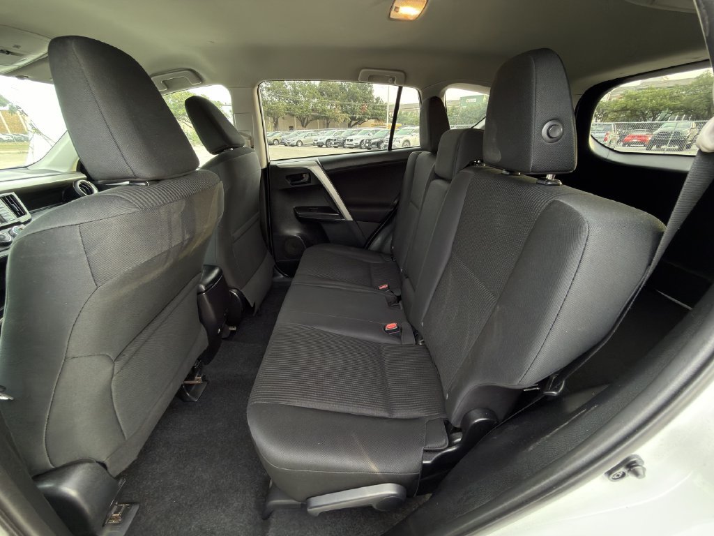 Used 2017 Toyota RAV4 LE FWD image 25
