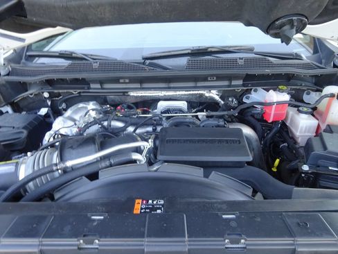 Certified 2024 Chevrolet Silverado 2500 LT AWD/4WD image 12