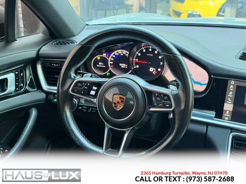 Used 2018 Porsche Panamera 4 AWD/4WD image 33