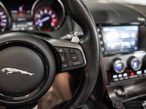 Used 2016 Jaguar F-TYPE R image 21
