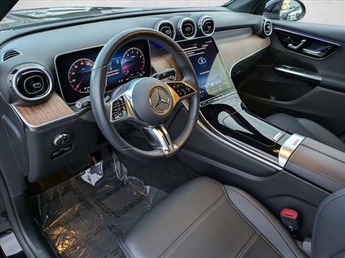 Certified 2025 Mercedes-Benz GLC 300 image 12
